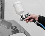 Jaki pistolet do malowania samochodu? Wybierz idealny model!