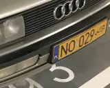 Nowe tablice rejestracyjne z numerem NO 029 na zderzaku Audi.