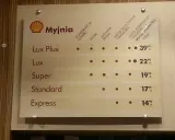 Cennik myjni Shell: Lux Plus 39,90 zł, Lux 22,90 zł, Super 19,90 zł, Standard 17,90 zł, Express 14,90 zł.
