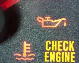 Żółta kontrolka oleju i "CHECK ENGINE" świecą się na desce rozdzielczej. Czas sprawdzić poziom oleju i silnik.