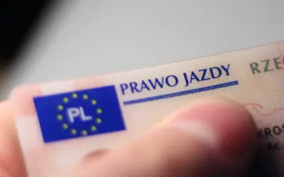 Zgubiłem orzeczenie lekarskie prawo jazdy. Widoczny fragment dokumentu z napisem "PRAWO JAZDY" i flagą UE.