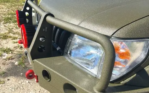 Malowanie auta Raptorem: Koszty, cennik i czy warto inwestować?