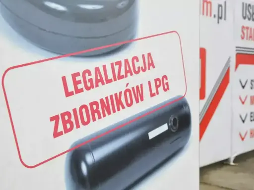Dowiedz się, ile kosztuje legalizacja butli LPG. Reklama informuje o usługach stacji LPG, mechaniki i elektryki.