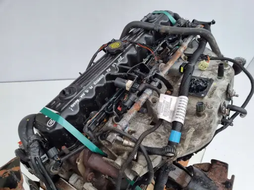 Silnik Jeep Grand Cherokee 4.0 MX. Zastanawiasz się, jaki silnik wybrać? Ten 6-cylindrowy benzyniak to solidna opcja.