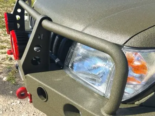 Malowanie auta Raptorem: Koszty, cennik i czy warto inwestować?