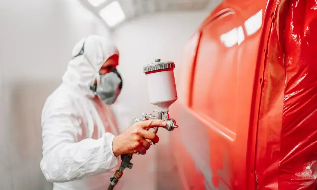 W jakiej temperaturze lakierować auto? Poradnik eksperta.