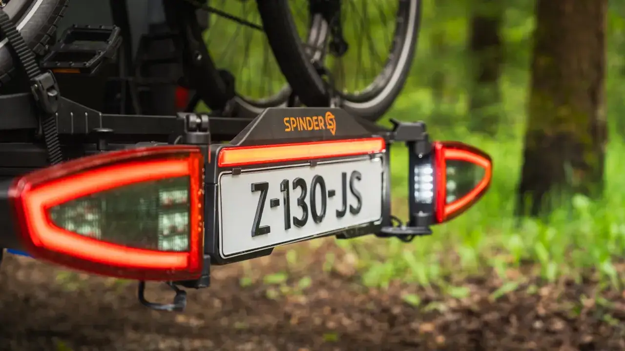 Tablica rejestracyjna na bagażnik rowerowy z podświetleniem LED. Z-130-JS.