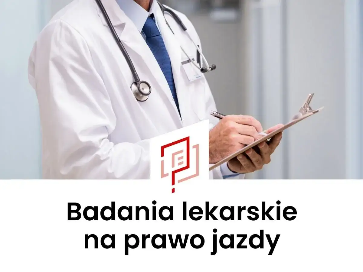 Lekarz w białym kitlu z notatnikiem i długopisem. Badania lekarskie na prawo jazdy, ocena stanu zdrowia.
